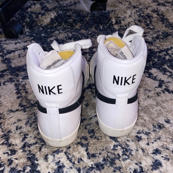 Nike blazer - women size 6.5 - Picture 4 of 4